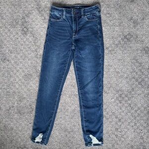 American Eagle high waisted skinny jean size: 0. Extra stretch. LIKE NEW!